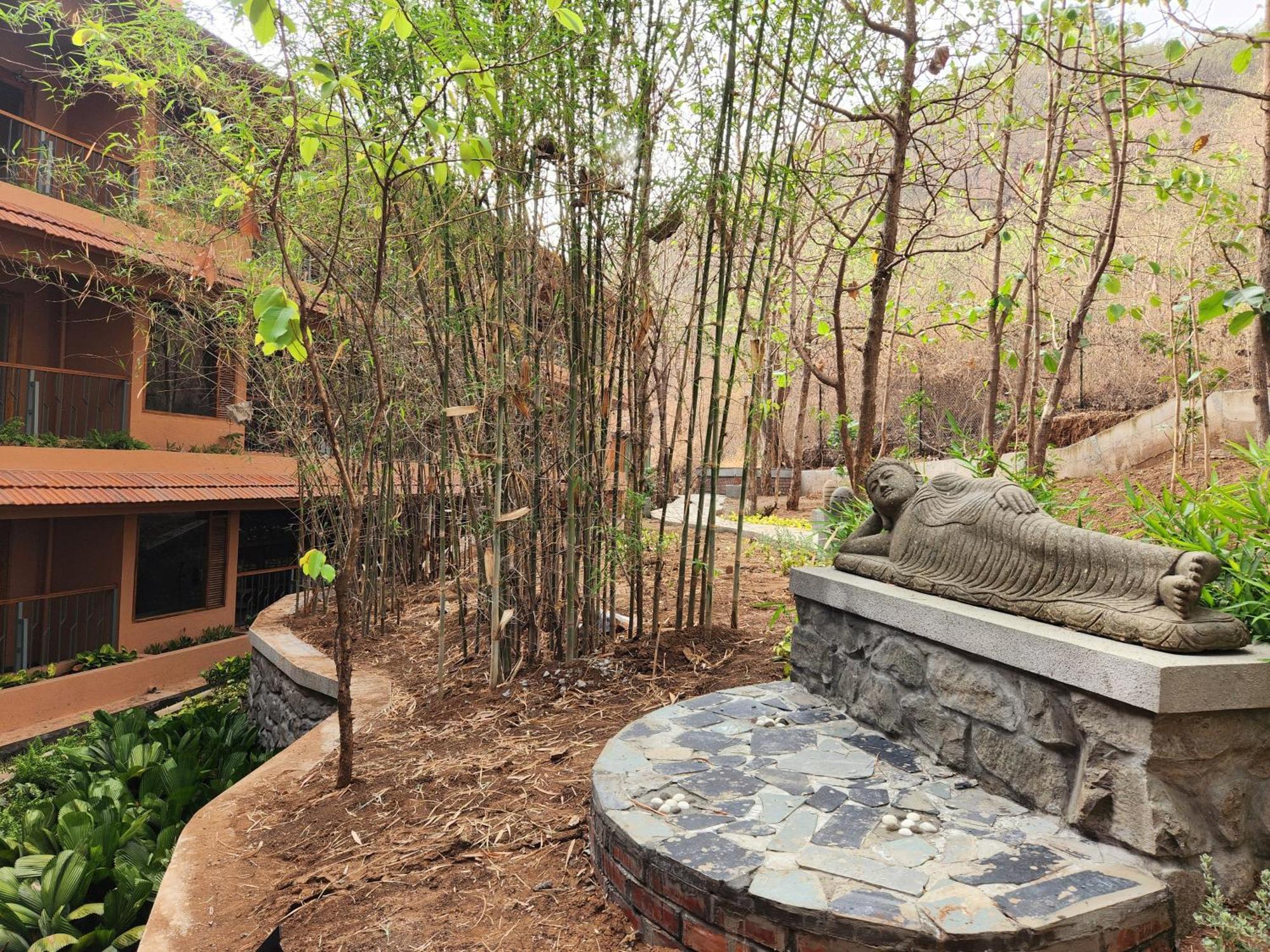 The Foresta Resort ,Mulshi Paud Экстерьер фото