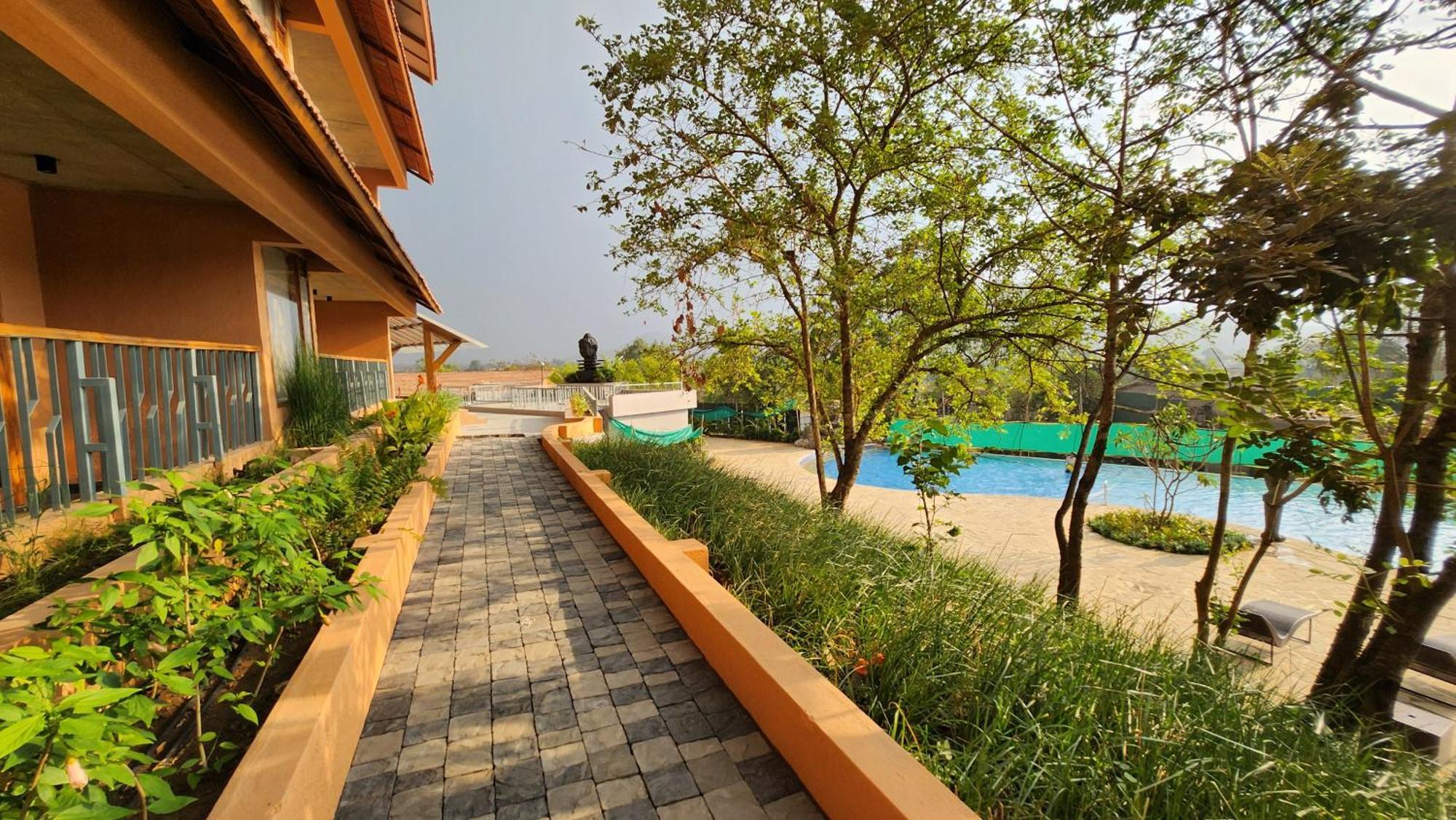The Foresta Resort ,Mulshi Paud Экстерьер фото